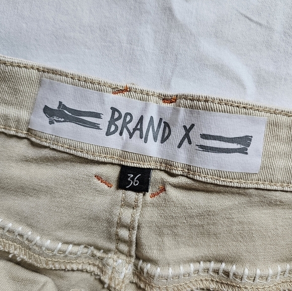 BRAND X beige distressed cross embellished skull print unique streetwear jeans - Picture 4 of 10
